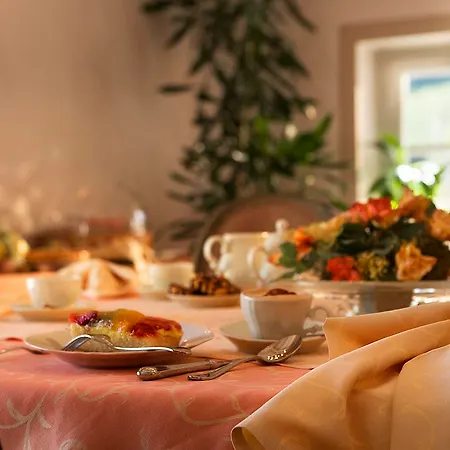 Marcarini Casa di campagna *